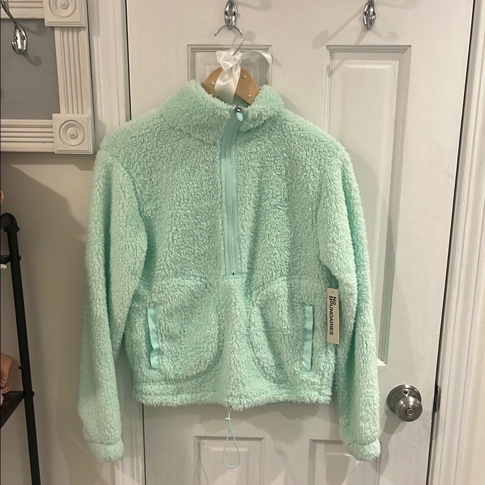 No Boundaries Green Fleece Sweatshirt Cozy Casual Hoodie